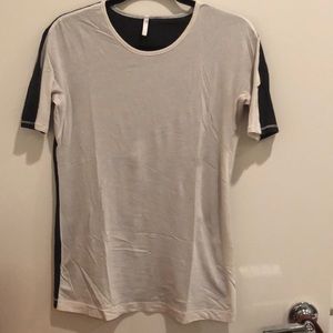 Lululemon cycling tee
